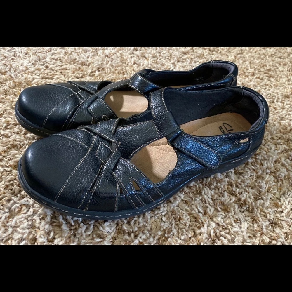 Clark’s Collection Black Strappy Shoes 8.5